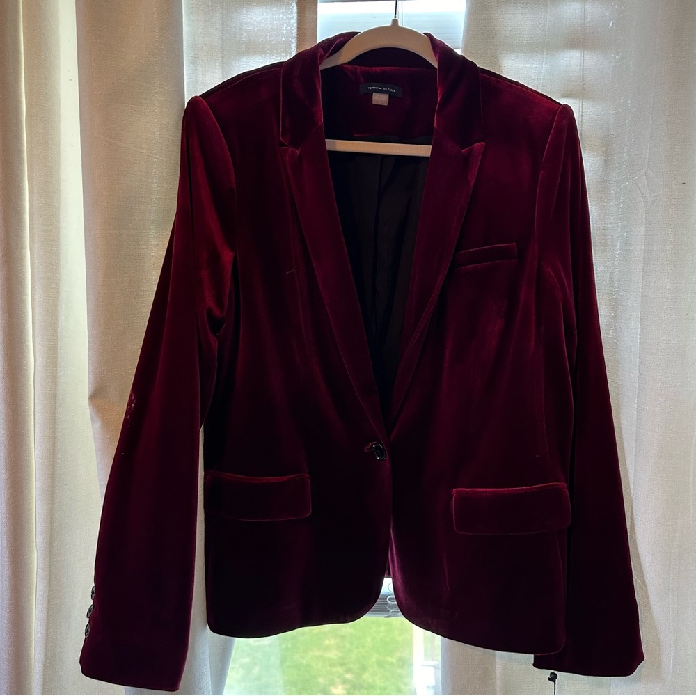 NWT TOMMY HILFIGER MAROON VELVET BLAZER